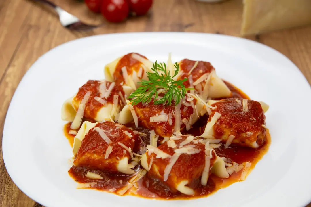 Sfogliatti Bianco — Queijo prato, muçarela, provolone e requeijão.